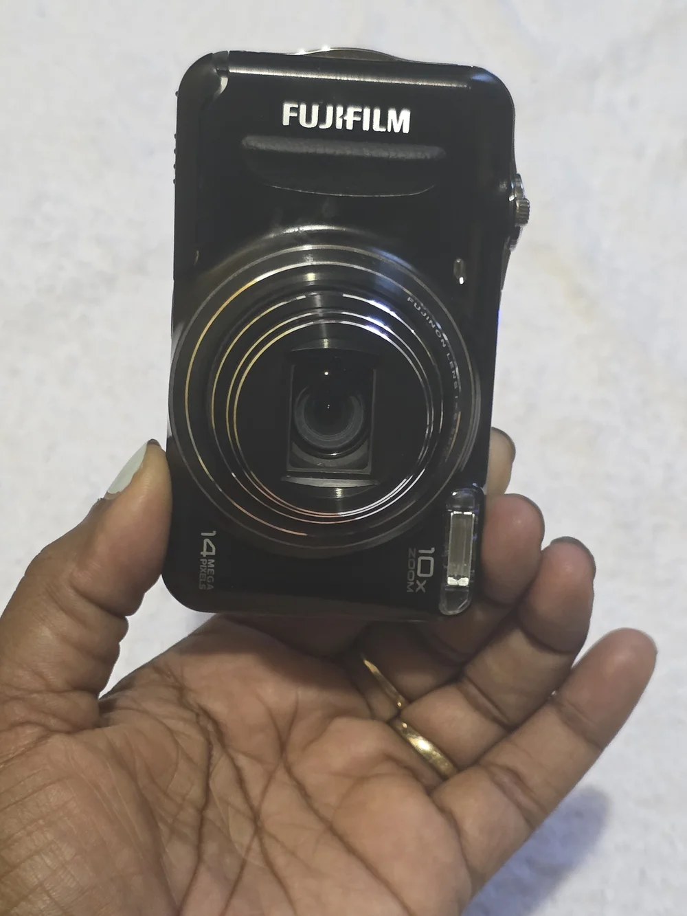 Fujifilm Fine Pix T Black Compact Point-and-Shoot Camera with 10x Zoom